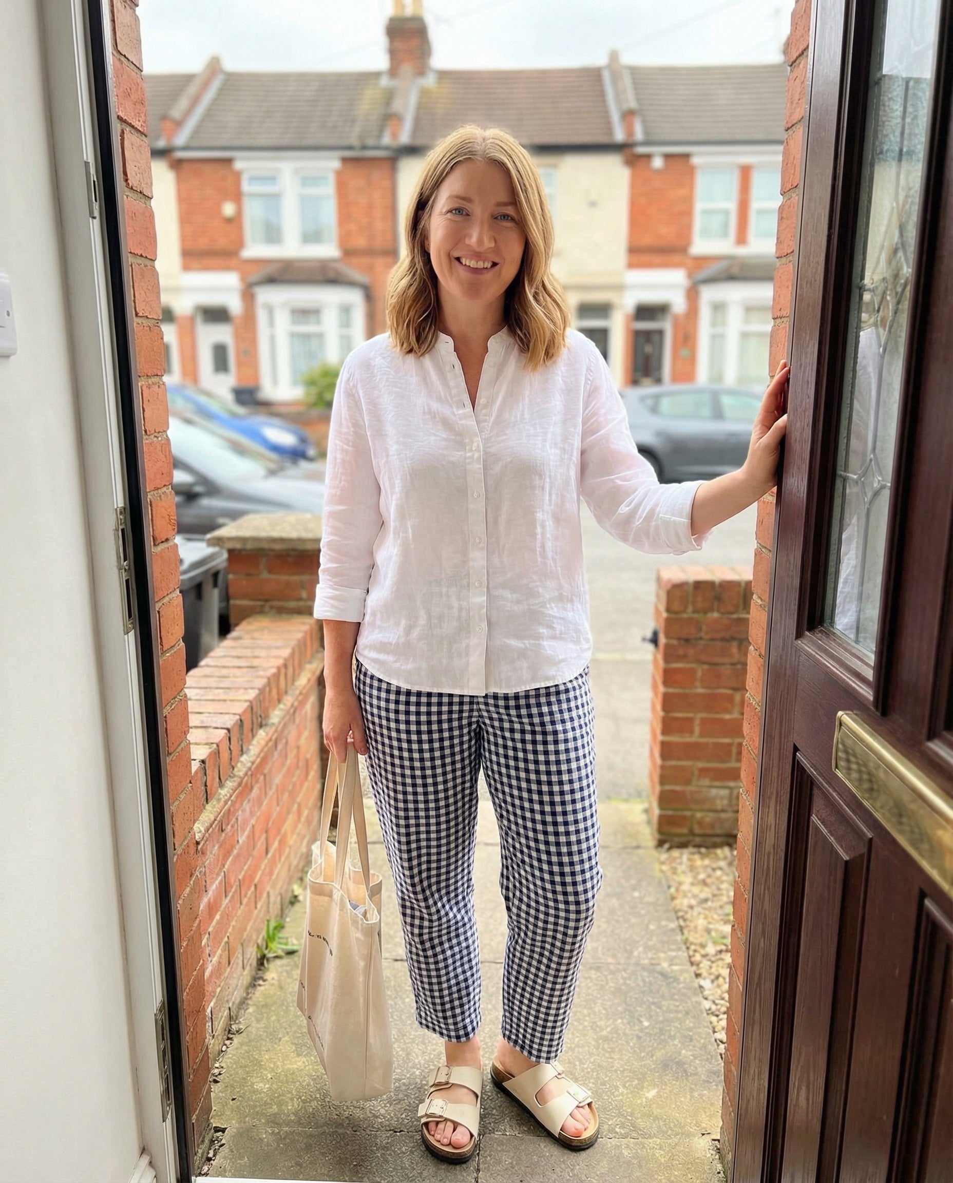 Laura, 40  Leeds, UK